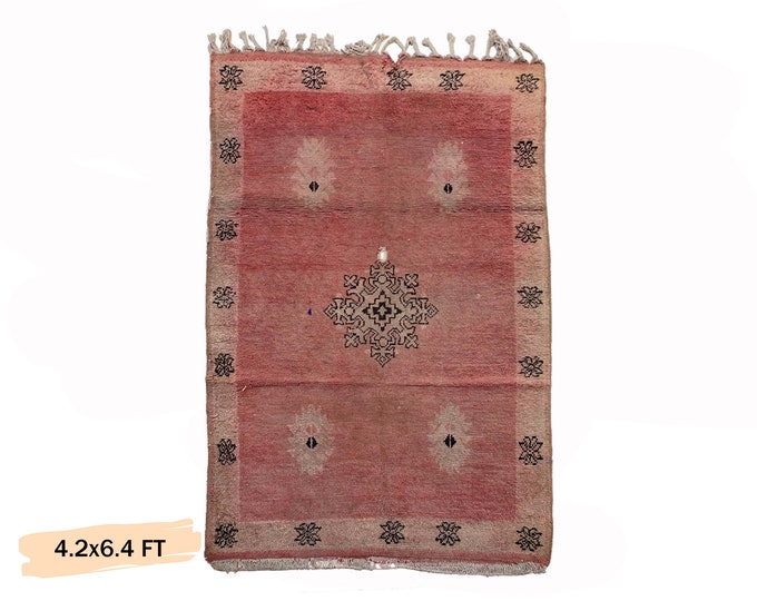 4x6 Wool Bohemian Vintage Moroccan Rug.