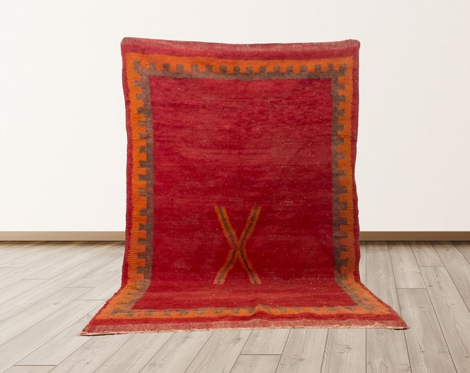 4x6 feet Azilal Morrocan Berber Vintage Rug.