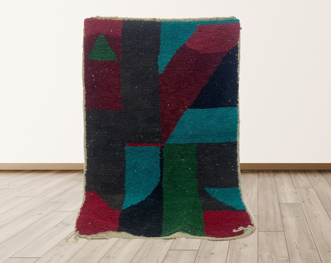 Handmade Moroccan Area Rug: Unique Home Decor Style.