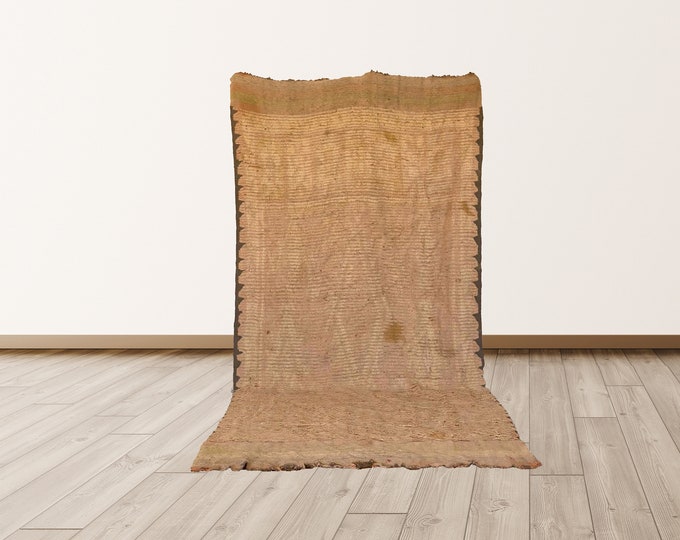 6x10 ft Moroccan large vintage rug!