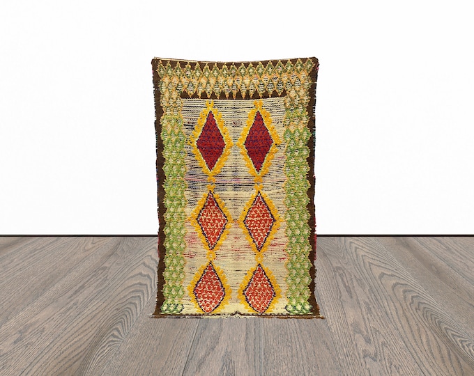 4x6 Feet beautiful vintage rug, moroccan woven rug, tribal area rug, unique berber rug.