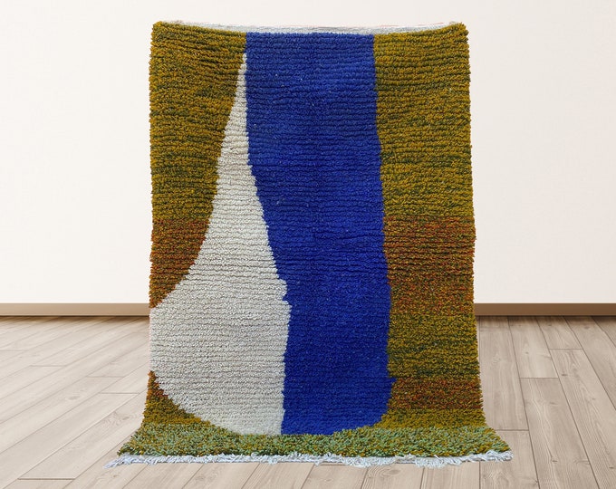 Moroccan Wool Handmade Area Rug: Unique Boho Home Decor.
