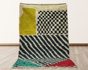 Moroccan Unique Area Rug: Handmade Berber Rug.