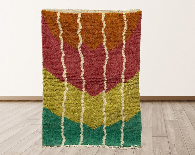 Beautiful Moroccan Handmade Area Rug: Boho Home Decoration.