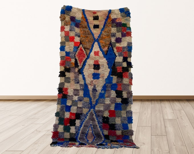 3x6 feet tribal Moroccan vintage rug.