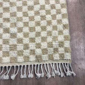 Beige and white checkered rug: Moroccan wool area rug!
