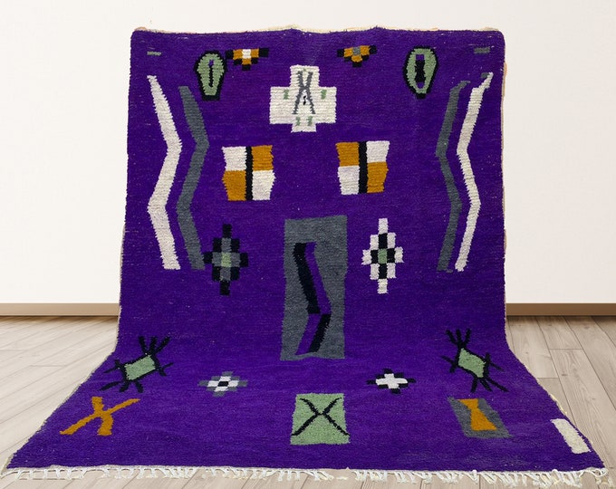 Boho Handmade Moroccan Area Rug: Unique Home Decor.