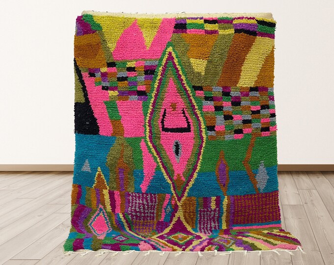 Bohemian Moroccan Handmade Area Rug: Authentic Unique Texture.