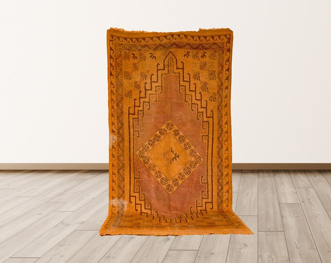 5x9 Moroccan tribal area rug , Moroccan vintage rug!