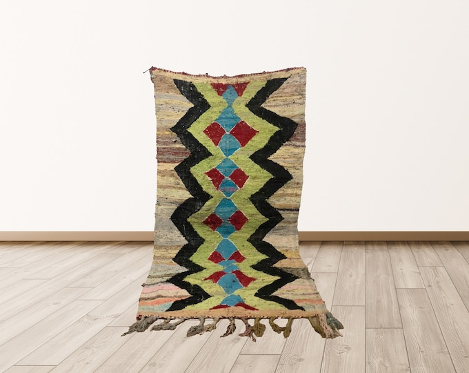 Boucherouite Moroccan Kilim rug 6x3 ft ! Vintage area rug.