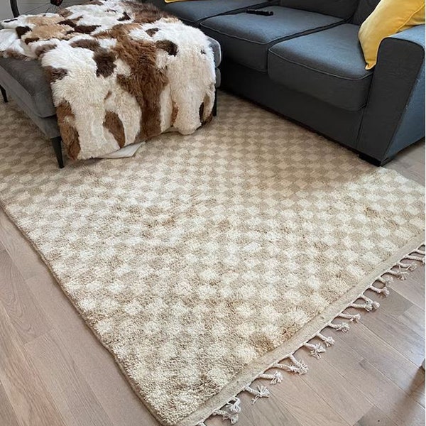 Beige and white checkered rug: Moroccan wool area rug!