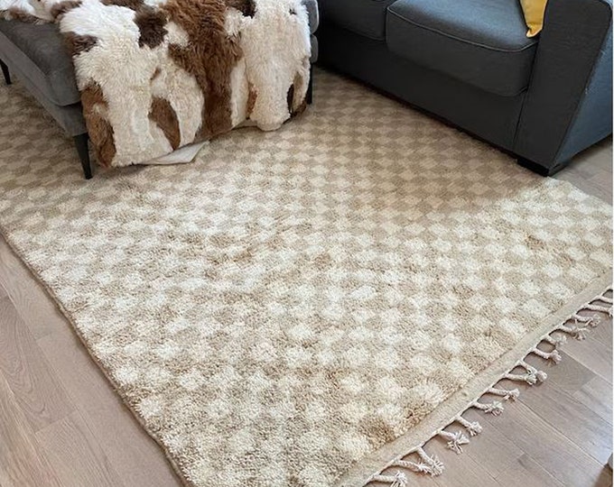 Beige and white checkered rug: Moroccan wool area rug!