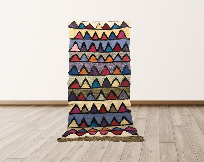 Moroccan vintage kilim area  rug ! 4x7 ft rug.