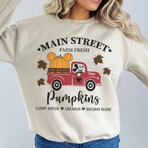 Bluza z kapturem Disney Halloween Mickey Main Street Pumpkins truck | Sublimacja | Bluzy z okrągłym dekoltem w kolorze białym i szarym