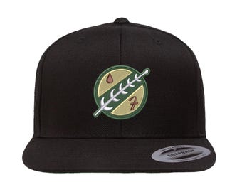 Chapeaux Mandaloriens à écusson | Broderie polychrome sur une casquette Flex Fit, une casquette plate snapback, une casquette « papa » ou un bonnet