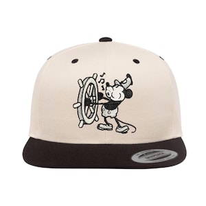 Disney's Steamboat Willie Micky Maus 1928 Hüte | Bestickt auf SnapBack Flat Bill, FlexFits und verstellbarem „Dad“ Style