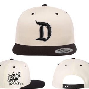 Disneyland D Steamboat Willie Musse Pigg 1928-kepsar | Broderade på SnapBack Flat Bills, FlexFits och justerbara "pappa"-kepsar bild 1