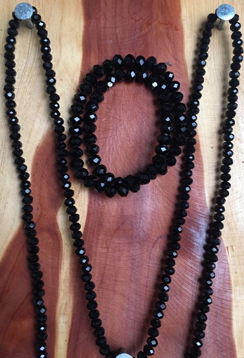 Jewelry set long necklace bracelet black bead glas Rondelles bullet tassel maroon