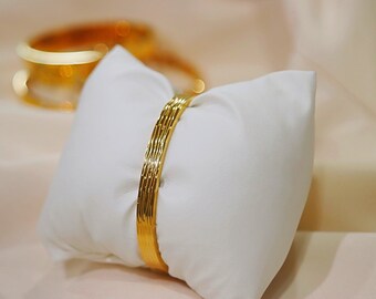 Gold Bangle, Bracelet 18K Gold Plated Stainless Steel  - Hammered Design