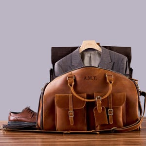 Housse pour vêtements de voyage en cuir personnalisée pour homme, sac polochon en cuir, housse pour vêtements convertible avec compartiment à chaussures, sac à main