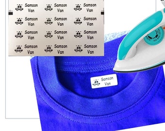 Gepersonaliseerd stickernaamlabel opstrijken