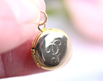 Small Letter P locket gold tone engraved monogrammed photo locket round pendant charm c1980s vintage jewelry gift for her