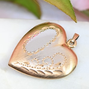 Vintage large 12k GF heart locket yellow gold filled etched heart design monogrammable engravable photo locket pendant jewelry gift for her