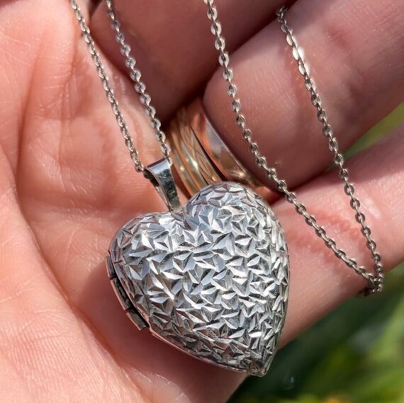 Vintage silver heart locket heart pendant necklac… - image 9