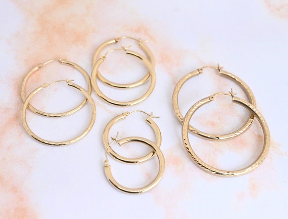Vintage 14k gold hoop earrings polished diamond c… - image 6