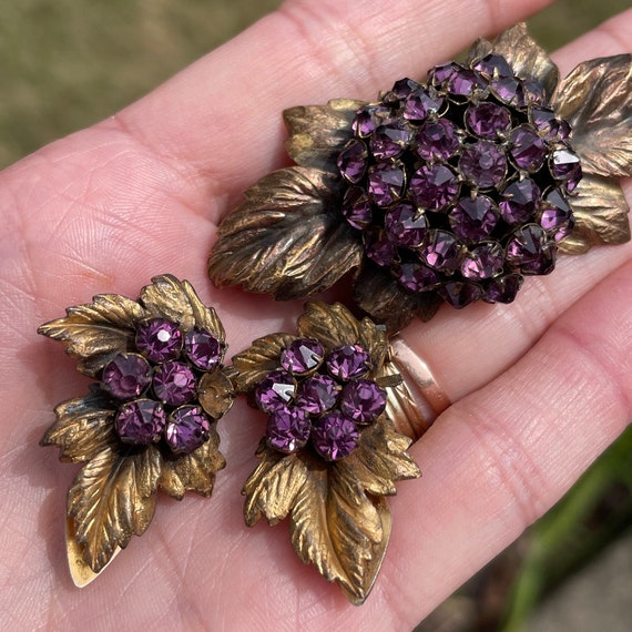 Sparkling vintage brooch dress clip set amethyst … - image 8