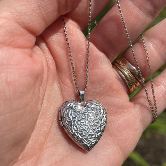 Vintage silver heart locket heart pendant necklac… - image 7