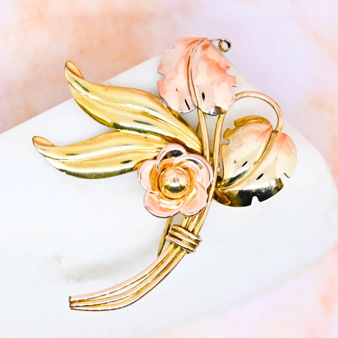 Spilla a forma di tulipano rosa, piccolo gioiello in smalto dorato con fiore, spilla vintage, spilla da sposa rosa botanico, fiore all'occhiello - Italia