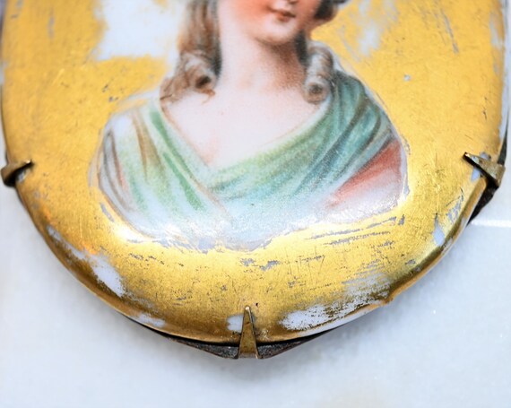 Exquisite antique portrait brooch hand painted po… - image 6
