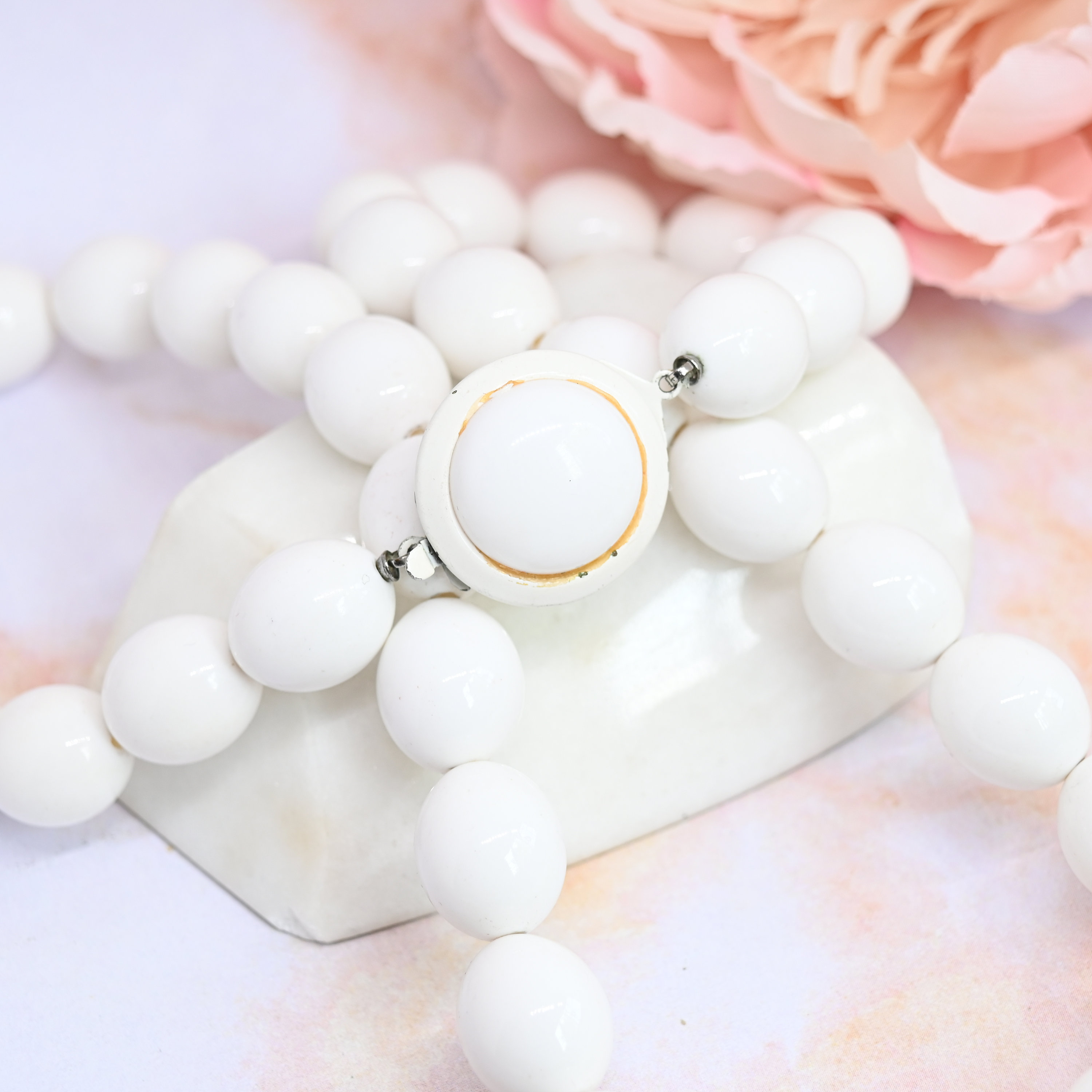 Vintage white bead necklace 22 in necklace retro jewelry oval Etsy