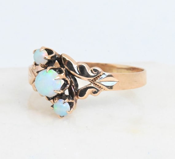 Antique opal ring Victorian era three stone bypas… - image 3