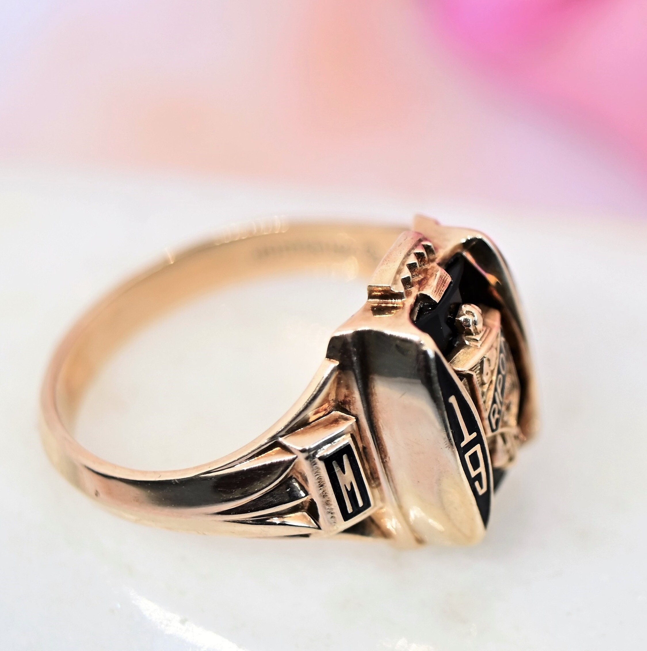 1965 Class Ring 10k Gold Ripon High School m P Initials Size 6.75