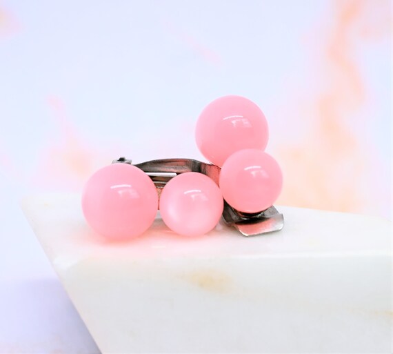 Vintage pink moon glow lucite clip on earrings bu… - image 3