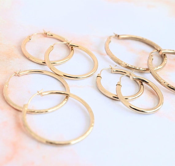 Vintage 14k gold hoop earrings polished diamond c… - image 4