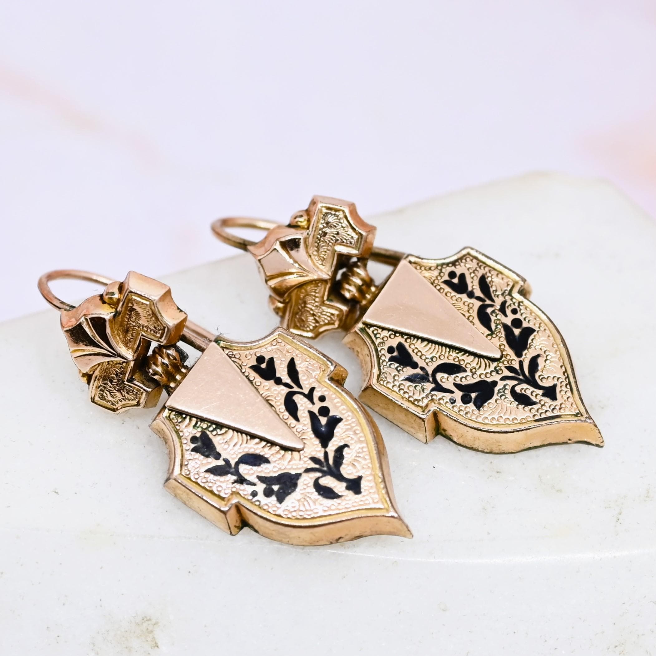 Red-Tailed Black Cockatoo Earrings Black and Gold Motif enameled vintage bird Earrings main image 2