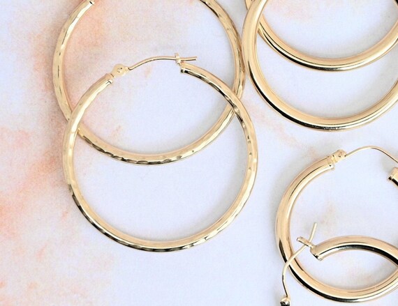 Vintage 14k gold hoop earrings polished diamond c… - image 5