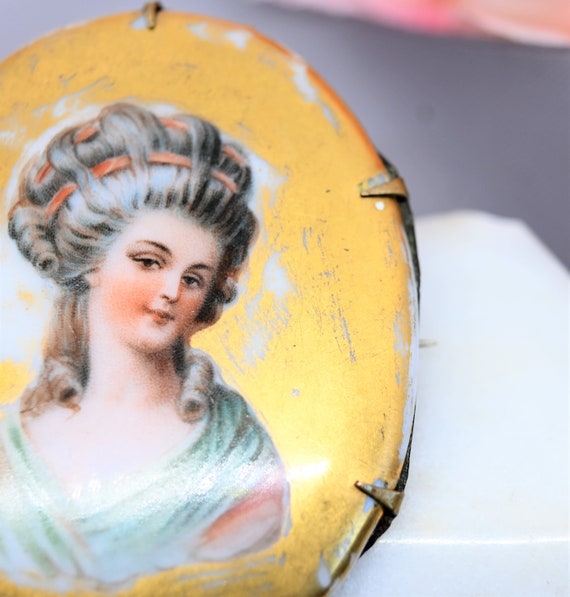 Exquisite antique portrait brooch hand painted po… - image 5