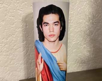 Vela del santo de Conan Gray