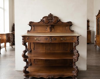 28728 Dressoir/buffetkast in historische stijl uit 1860, met walnootfineer, antiek
