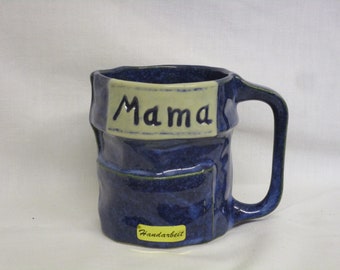 Kaffeebecher Jeans für Mama - Keramikbecher - Becher mit Schrift - Trinkbecher mit Henkel - Keramik - Geschirr - Frühstücksbecher - Küche