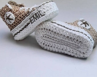 Babyschuhe gehäkelt, Baby Shoes, Sneaker, personalisiert, Geschenk, Taufe, Bootis