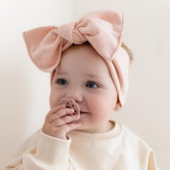 Haarband Rosa Baby – Pointelle Jersey Schleife – Chunky Headband – Handgemachtes Geschenk – Mädchen Haaraccessoire – Sommer Outfit