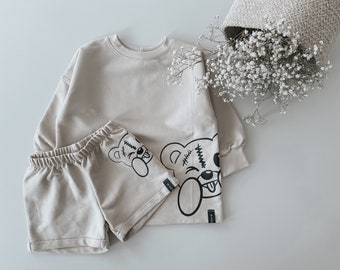 Immediately available, design set, oversized sweater and shorts, Chaos Bear, size 80/86
