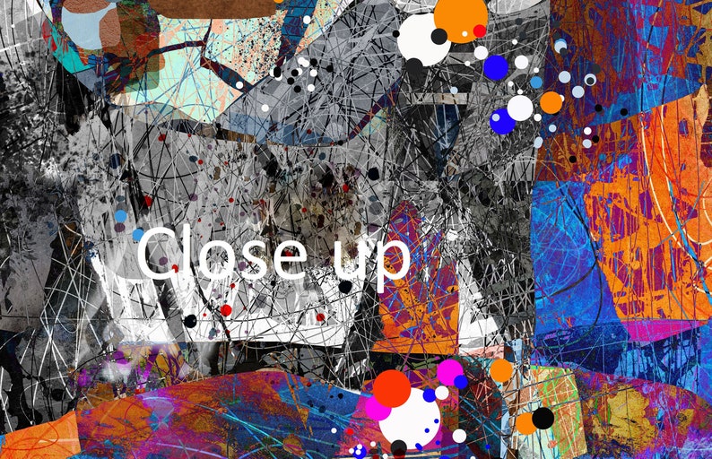 Pu&ograve; includere: Arte digitale astratta con un collage di forme, linee e punti colorati. Il testo "Close up" &egrave; visibile al centro dell'immagine.
