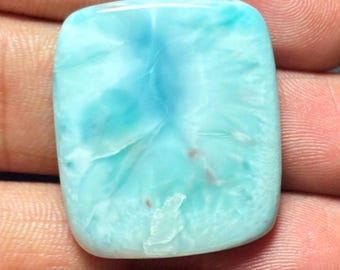 Cabochão almofadado de larimar natural: gema azul dominicana para confecção de joias.