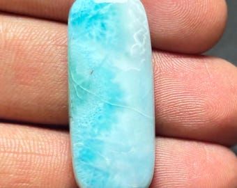Cabochão de Larimar Natural em Formato de Baguete: Gema Azul Dominicana para Confecção de Joias